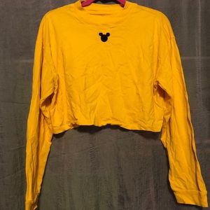 Disney crop top 💛